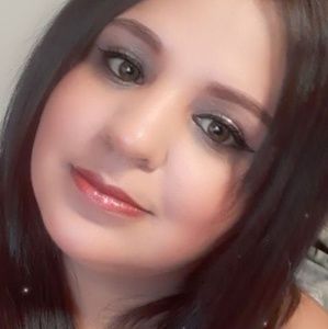 Meet your Posher, Maira